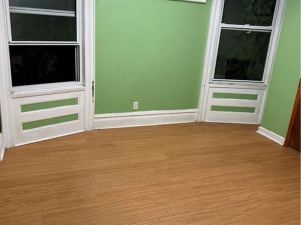 1632 Saint Peters Ave