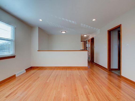 3rd image of 4401 Kirkwood Dr