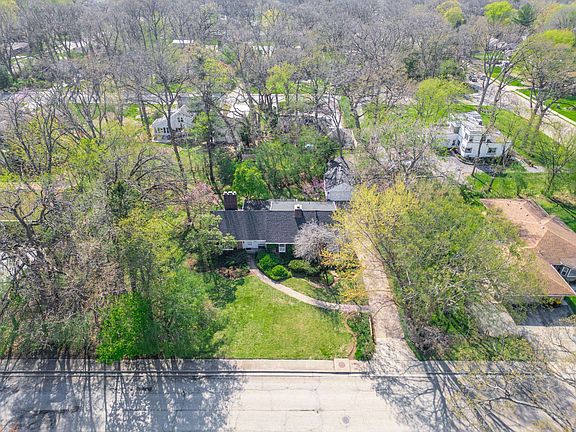 4th image of 1620 Arden Ave