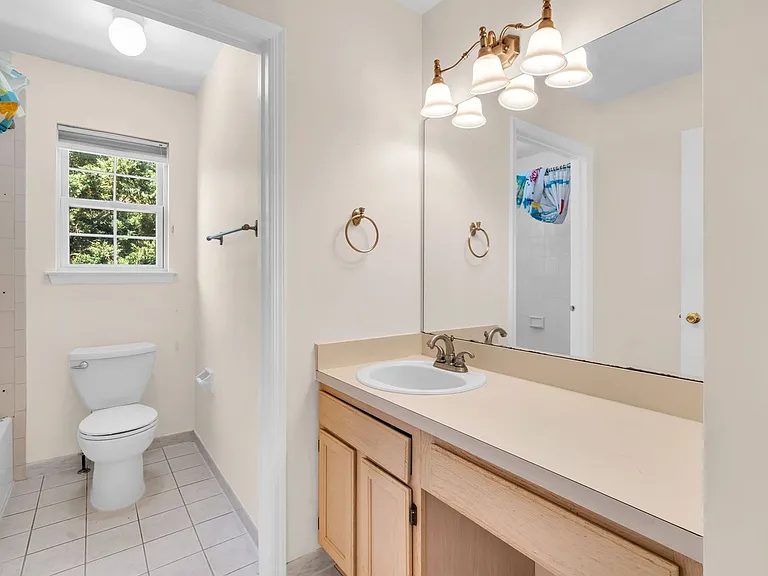 6 Marybeth Ct — Photo 35
