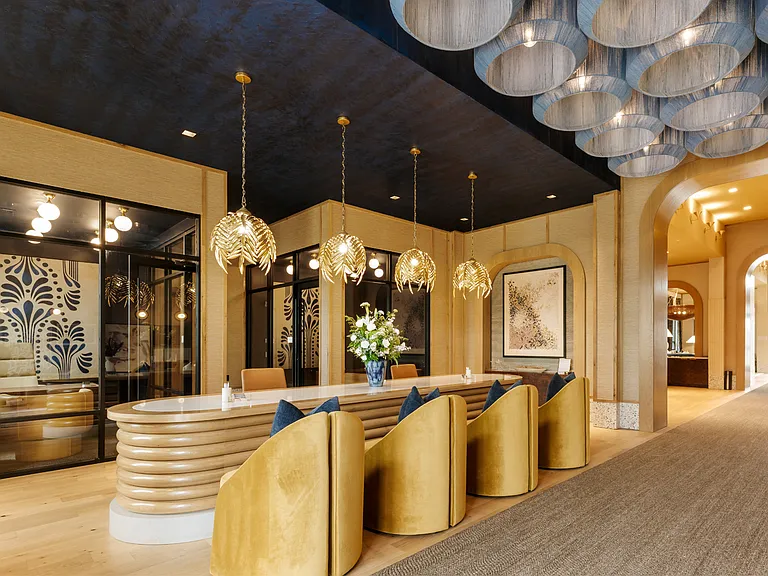 Marlowe Summerville Leasing Lobby