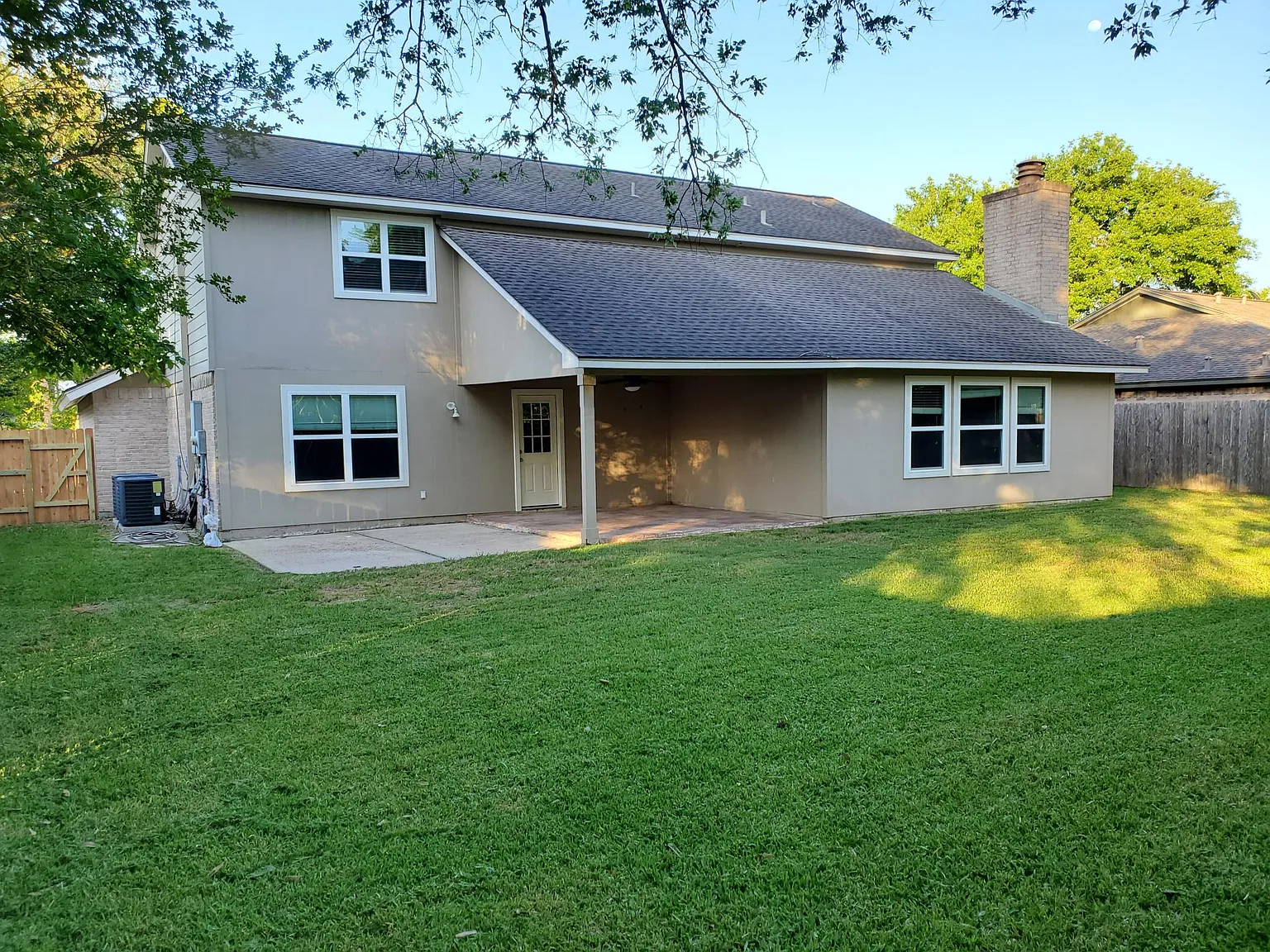 407 Dogwood Circle — Photo 2