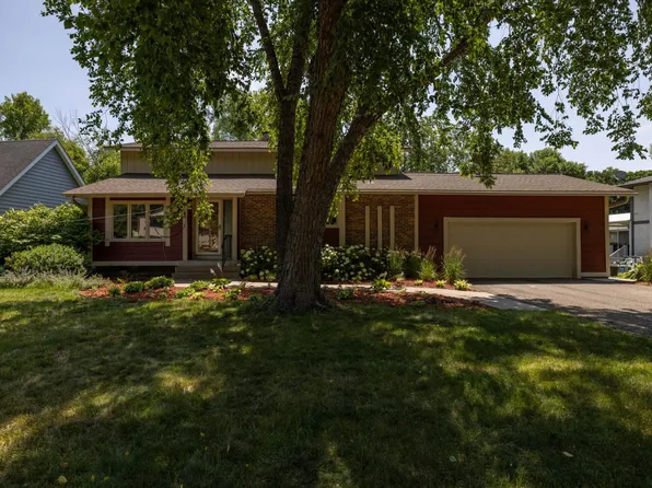 1440 N Innsbruck Dr, Fridley, MN 55432