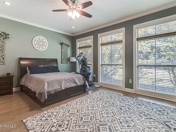 5th image of 24912 Knollwood Dr