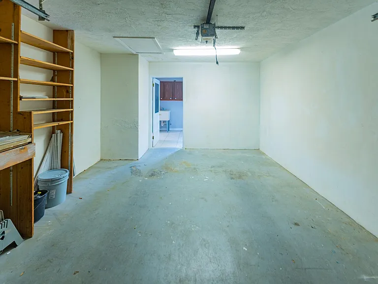 38 Regina Blvd — Photo 29