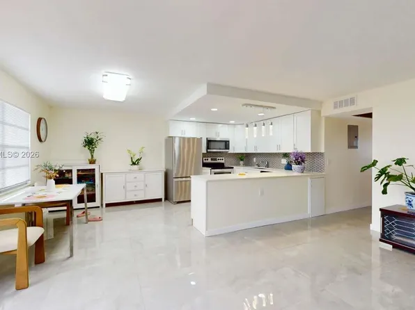325 Wellington F #G, West Palm Beach, FL 33417