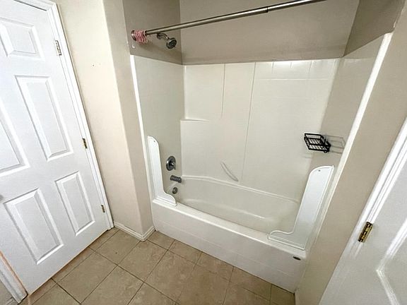 3rd image of 751 N 200 E #3