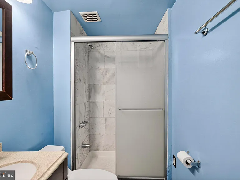 2245 E Fayette St #2 — Photo 31