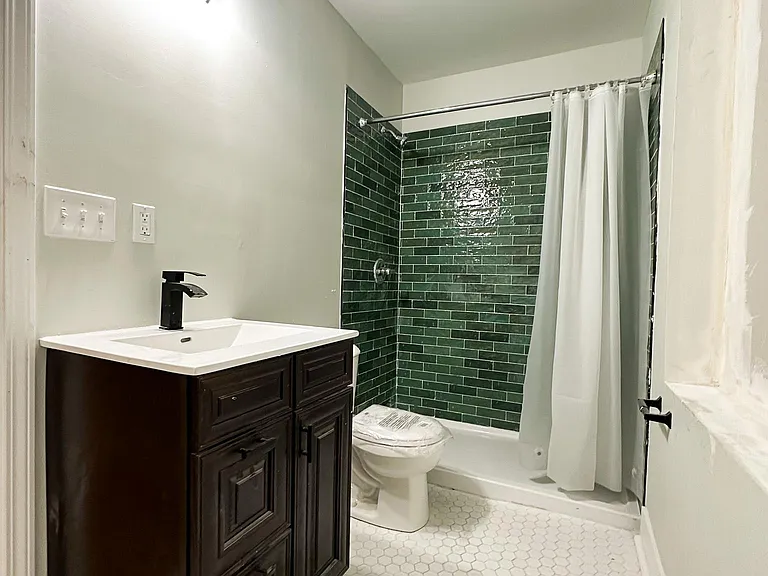 68 E McMicken Ave #10 — Photo 7