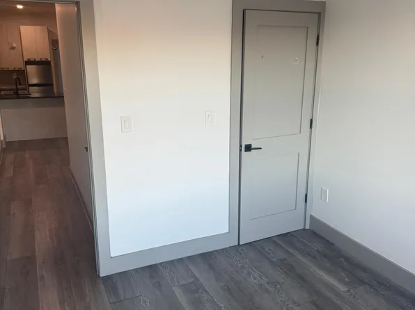 181 Baldwin Avenue image 2 of 5