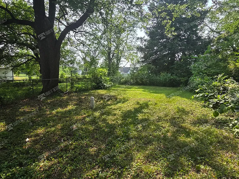 19335 Hoover St — Photo 3