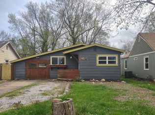 1454 E Pythian St, Springfield, MO 65802