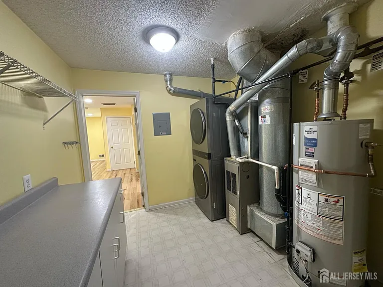 263 Prestwick Way — Photo 29