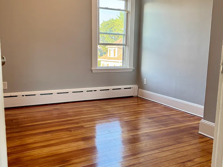 45-47 Lombard St #2 — Photo 8