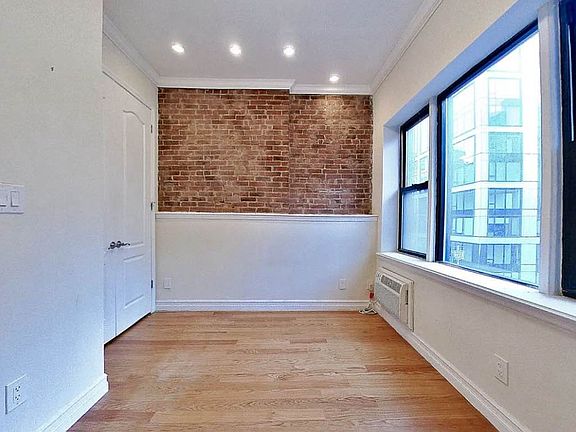4th image of 101 Lexington Ave APT 2A