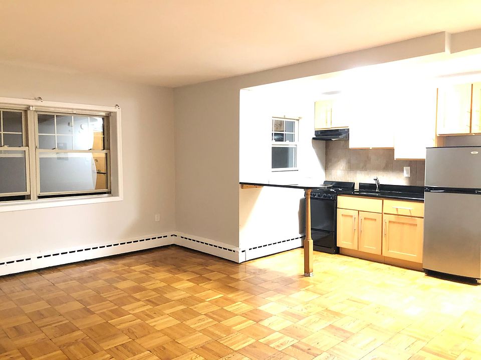 2nd image of 36 Duncan Ave #66B