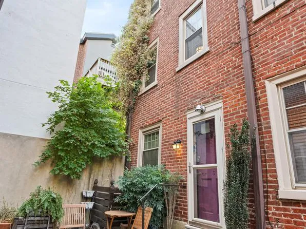 228 Catharine St Rear 3, Philadelphia, PA 19147