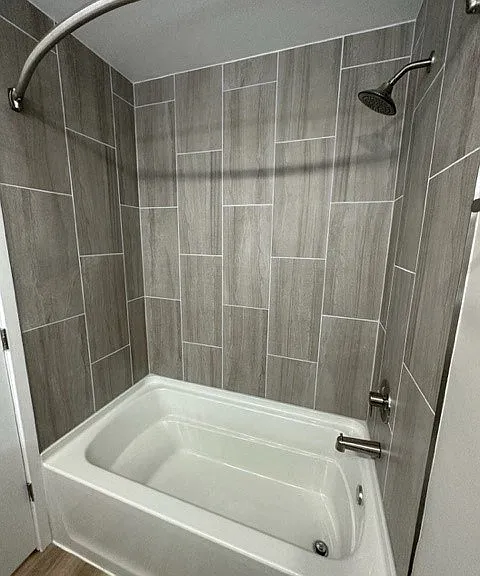 Newly Renovated Ceramic Tile & Bathtub With Upgraded Showerhead