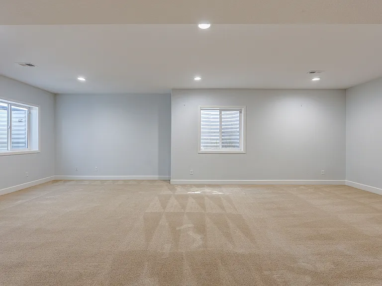 10732 Hillsboro Cir — Photo 36