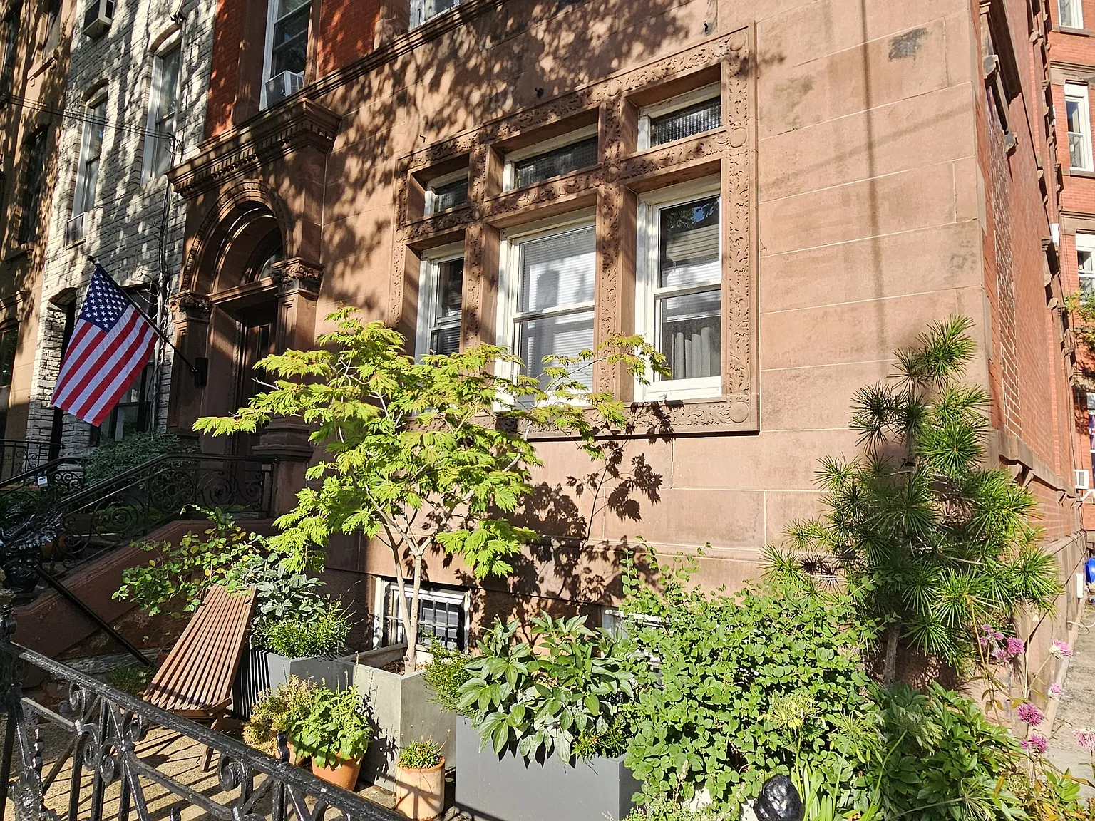 1200 Bloomfield Street — Photo 2