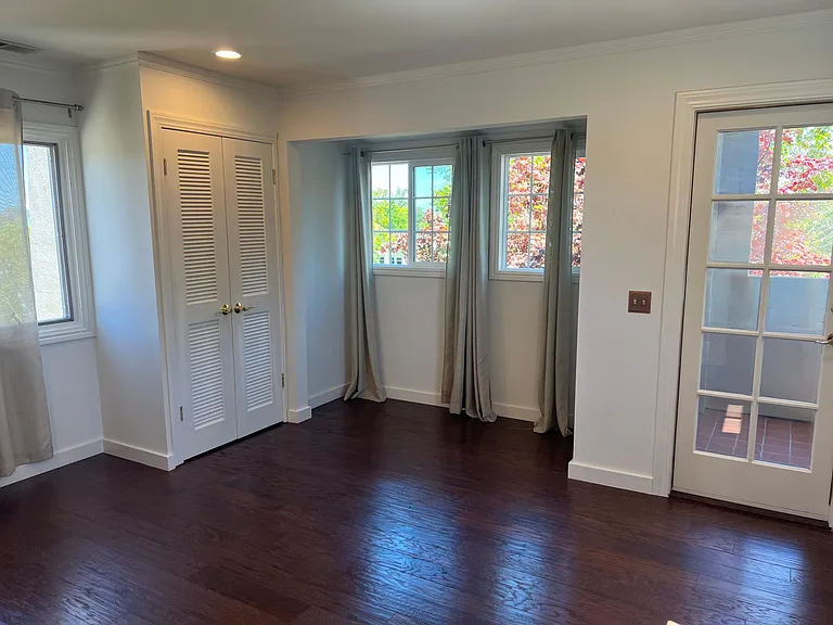 2108 Hillside Dr — Photo 20