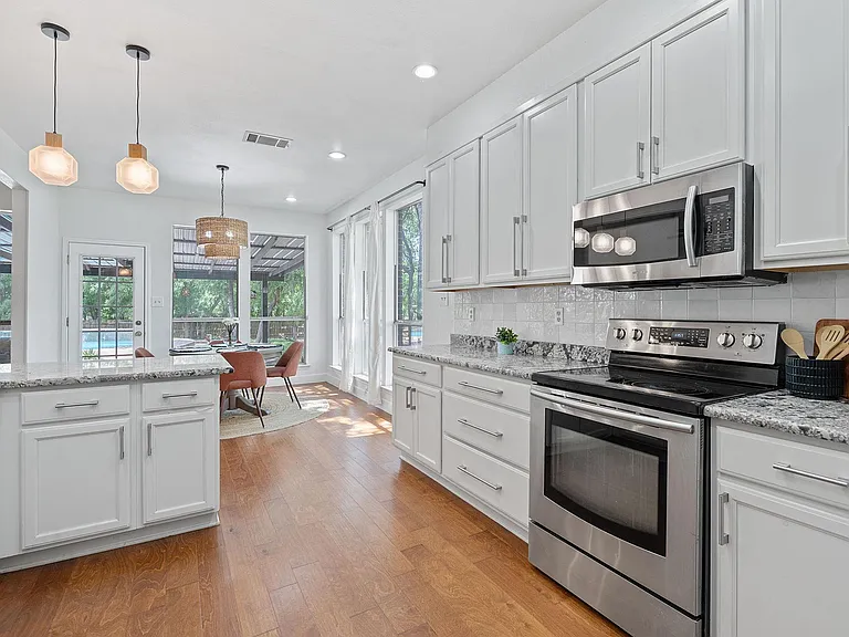 222 Primrose Dr — Photo 13