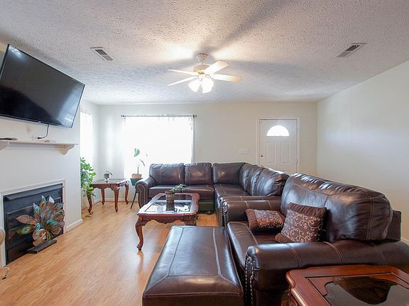 4th image of 56 Russell Springs Dr