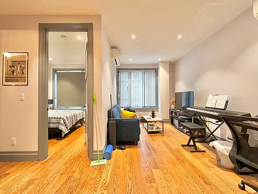 Rented by Doorway NYC, LLC | media 3