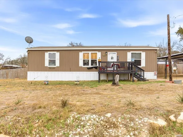 101 Rocky Ridge, Poteet, TX 78065