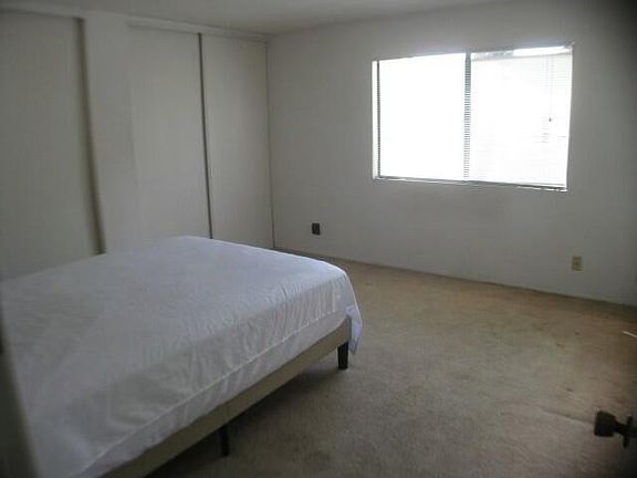 3rd image of 102 W Constance Ave