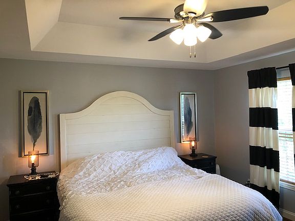 Master with coffered ceiling