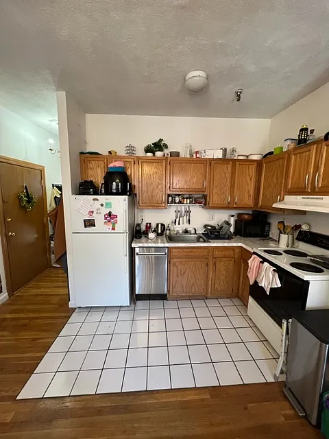 2 bed, 800 sqft, $3,500 — Photo 4