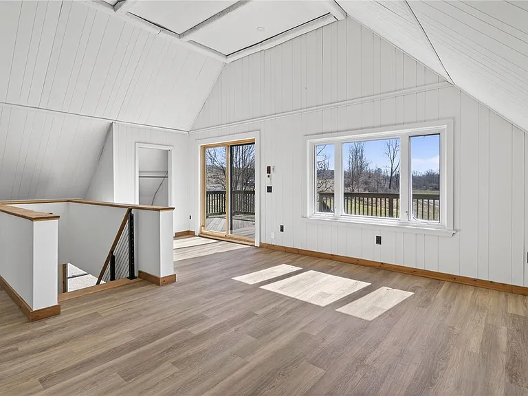999 Salmon Creek Rd — Photo 22