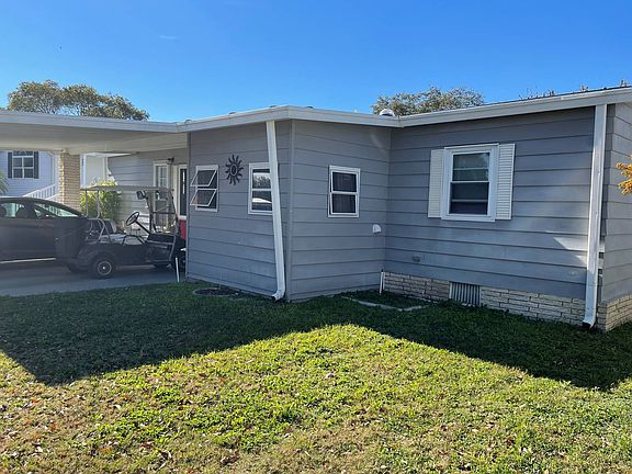 5th image of 563 Oak Island Cir