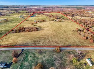 19615 Walker Rd, Siloam Springs, AR 72761