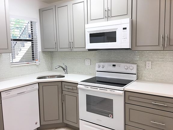 3rd image of 4530 Carambola Cir S #4530