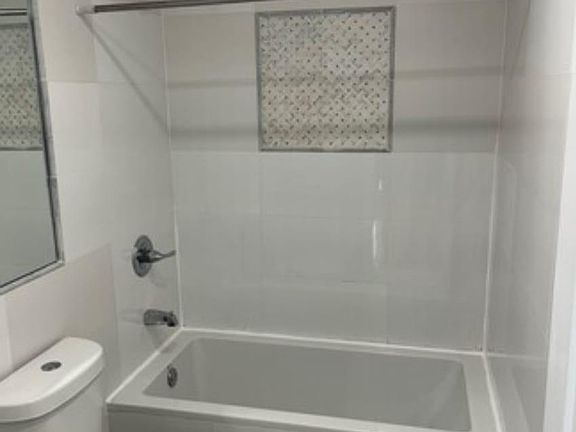 5th image of 1277 E 222nd St Floor 2