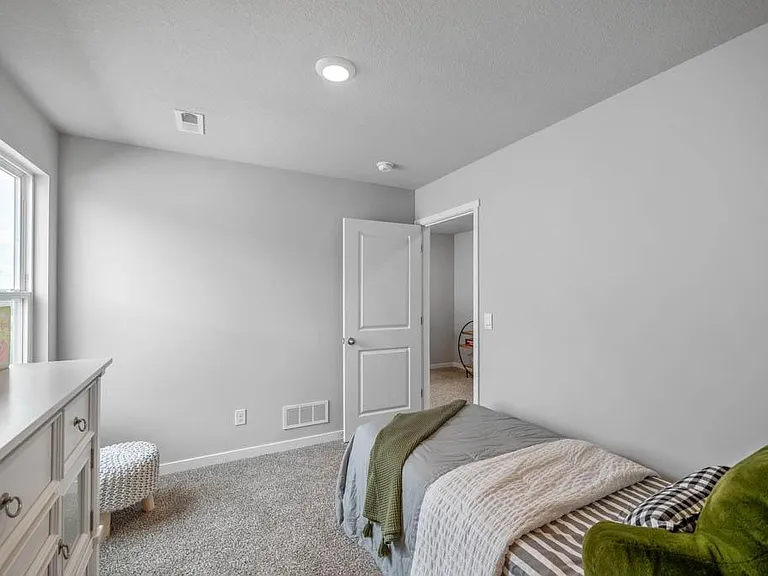 7806 N 95th Ave — Photo 14