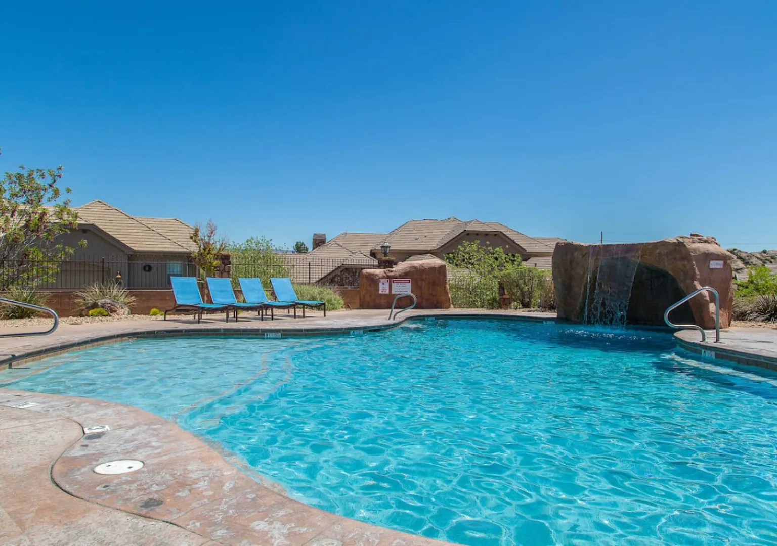 Southern Sunset Oasis | Pools & Golf Course Views — Photo 2