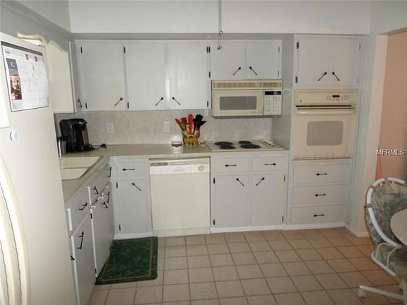 5th image of 2384 Tahitian Ln APT 18
