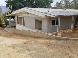 37 Carrick Ln, Wofford Heights, CA 93285