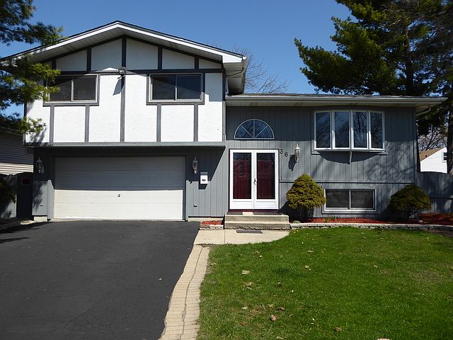 1st image of 368 E Dickens Ave