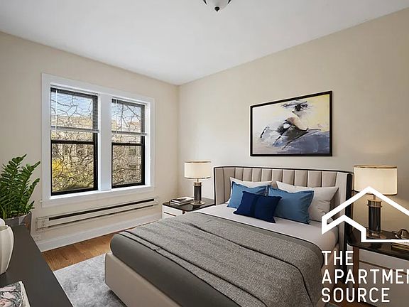 4th image of 3724.5 N Pine Grove Ave #W3
