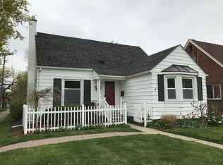 2996 Birchwood St, Trenton, MI 48183