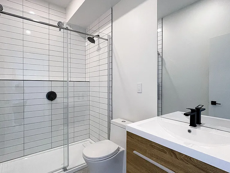 119 Elmwood Ave E #1C — Photo 14
