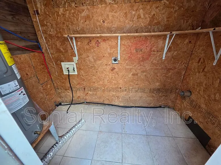 621 S Cortez St — Photo 8