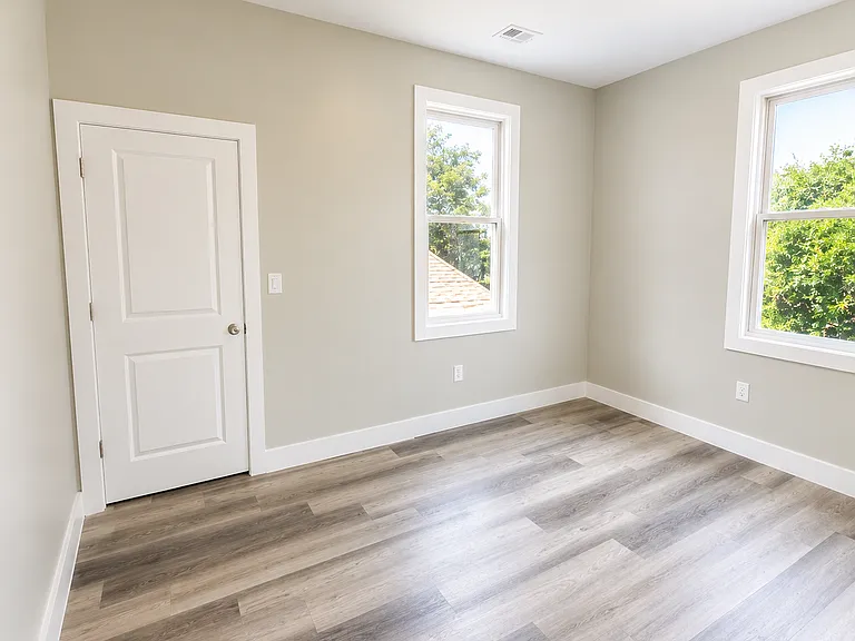 179 S 7th St #2B — Photo 5