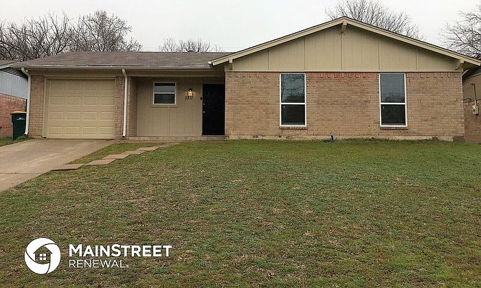 1st image of 1311 Saturn St