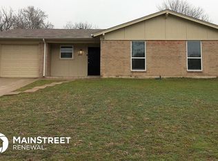 1311 Saturn St, Cedar Hill, TX 75104