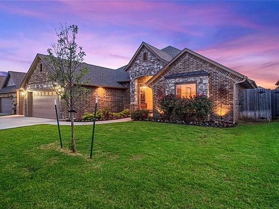 3rd image of 705 Samantha Ln